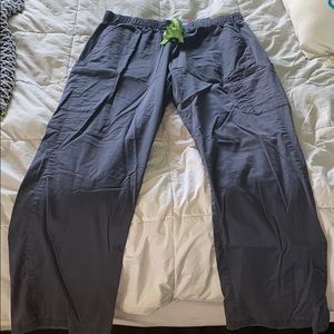 Used Vera Bradley gray pants